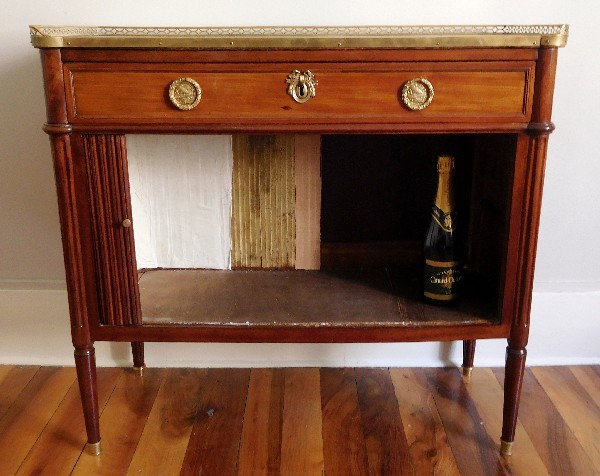 Rare Louis XVI mahogany commode, France, late 18th century