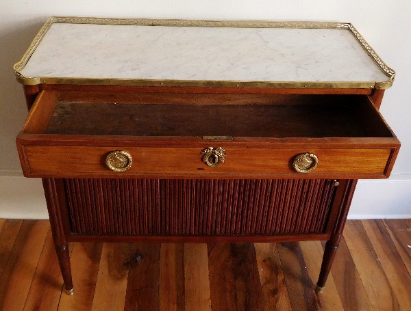 Commode à rideau d'époque Louis XVI en acajou blond