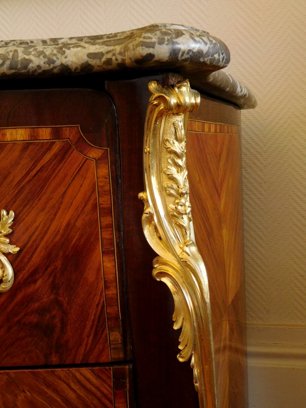 Louis XV rosewood marquetry commode / chest of drawers, 18th century circa 1760