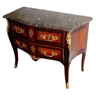 Commode sauteuse en marqueterie d'époque Louis XV, estampillée Reizell, ébéniste du Prince de Condé