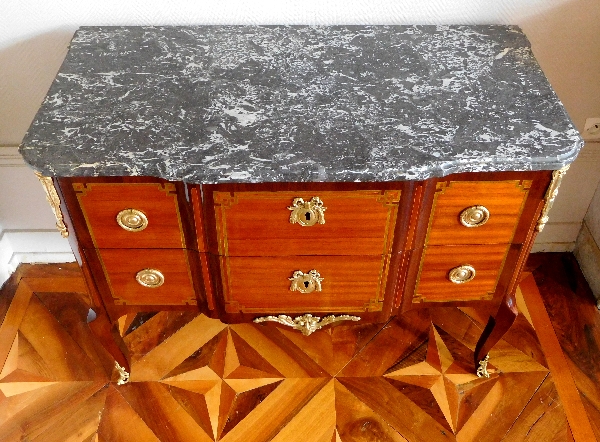 Louis XV Louis XVI Transition marquetry chest of drawers - France, 18th century circa 1770