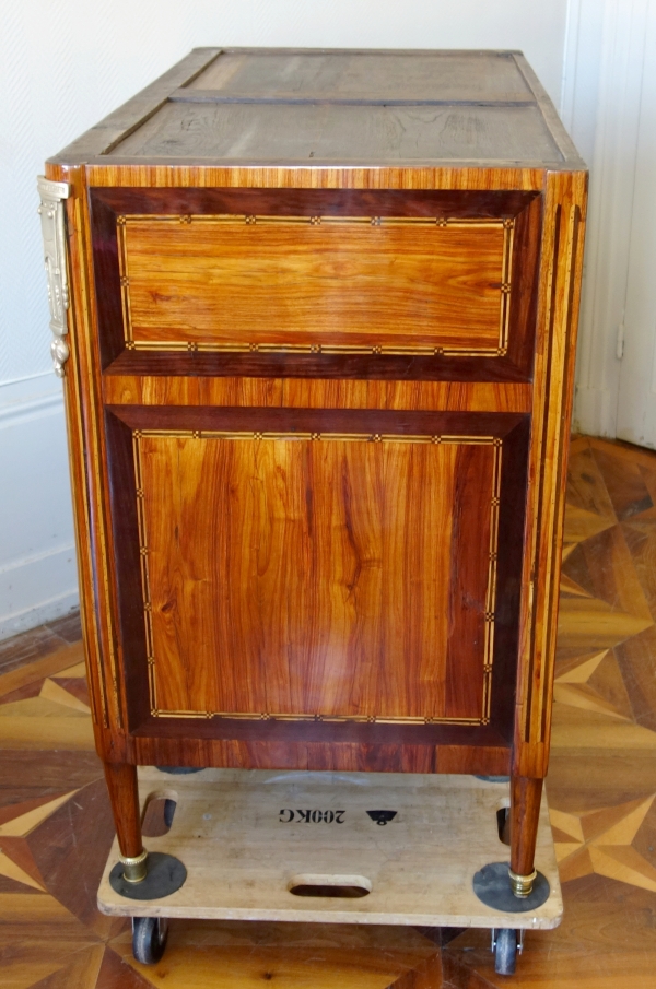 Louis XVI marquetry commode / writing desk, 18th century Parisian work