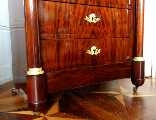 Commode de toilette Empire en acajou et bronze doré au mercure