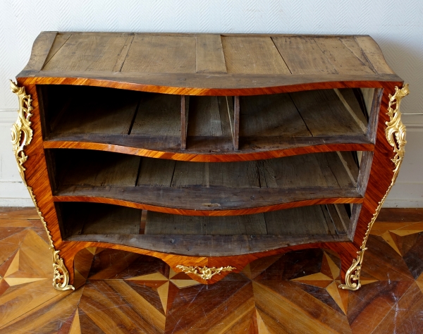 JB Hedouin : Louis XV rosewood marquetry commode, 18th century circa 1750 - stamped