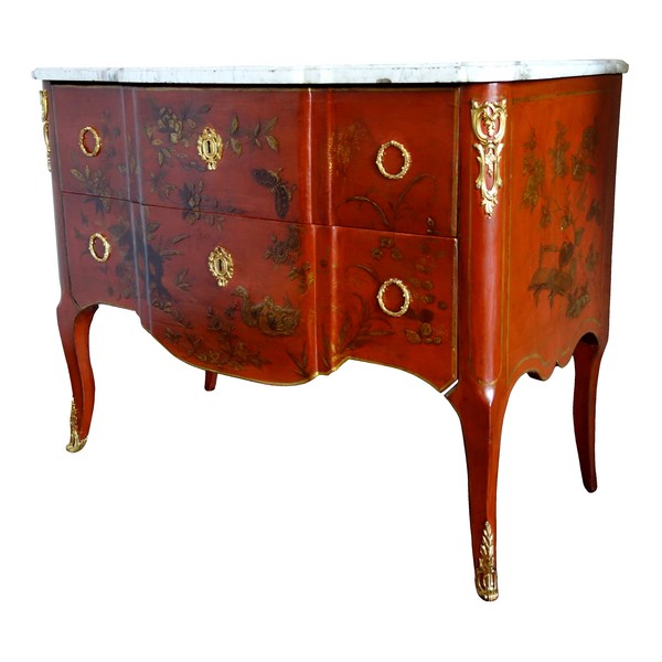 Commode sauteuse d'époque Transition en laque rouge et or vernis Martin