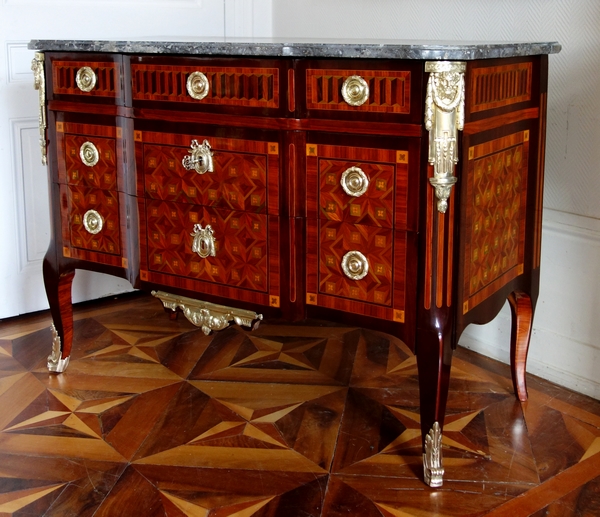 Pierre Macret : marquetry commode / chest of drawers, 18th century circa 1775 - stamped