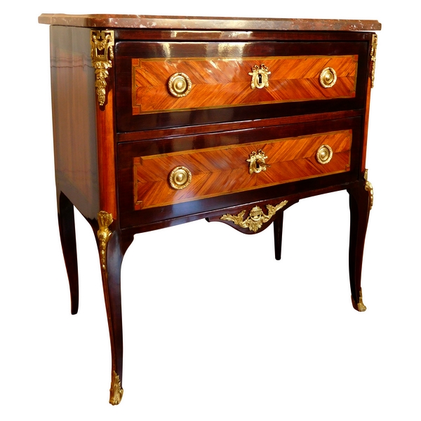 Petite commode sauteuse en bois de rose d'époque Transition - XVIIIe siècle, estampillée L. Roux