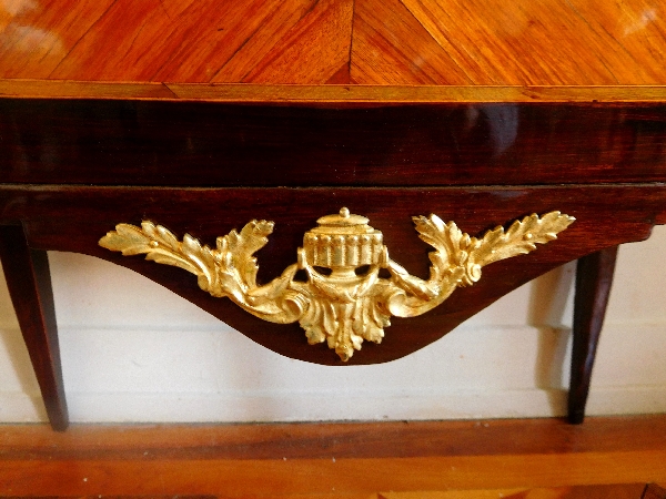 French chest of drawers stamped L. Roux, rosewood and violet wood marquetry - 18th century