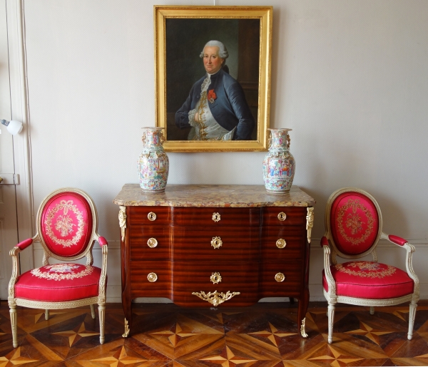 JG Schlichtig - Transition Parisian satin mahogany commode / chest of drawers, 18th century circa 1770