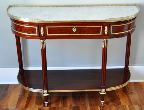 Mahogany half-moon console, 18th century