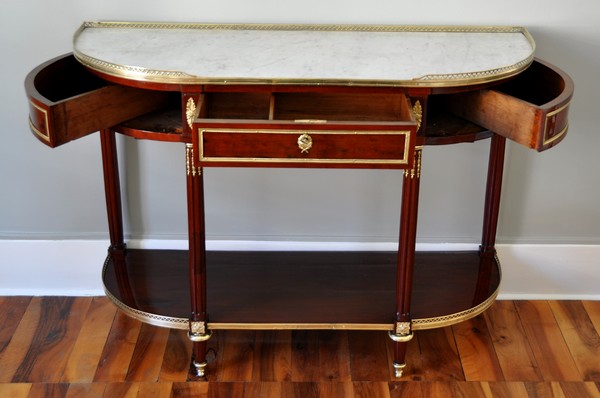 Mahogany half-moon console, 18th century