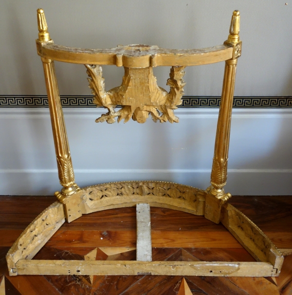 Sculpted gilt wood console, Louis XVI period circa 1780