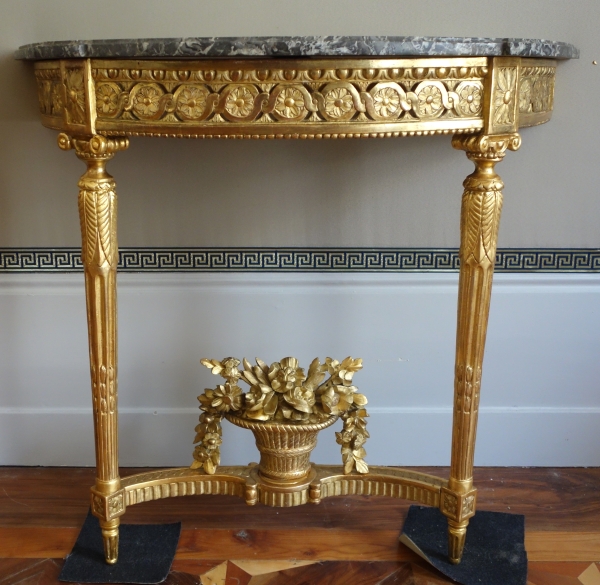 Sculpted gilt wood console, Louis XVI period circa 1780
