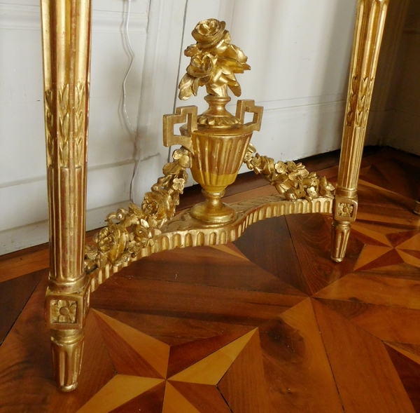 Console d'applique d'époque Louis XVI en bois sculpté et doré à la feuille d'or vers 1780