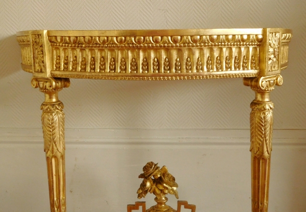 Console d'applique d'époque Louis XVI en bois sculpté et doré à la feuille d'or vers 1780