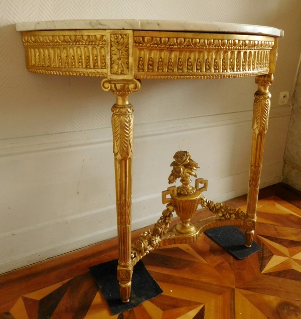 Console d'applique d'époque Louis XVI en bois sculpté et doré à la feuille d'or vers 1780