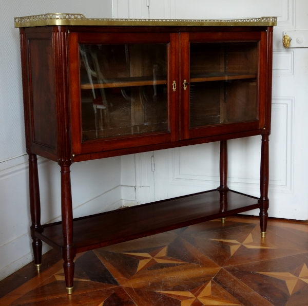 Console desserte vitrine en acajou - meuble de collectioneur d'époque Louis XVI, fin XVIIIe siècle