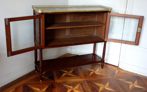 Console desserte vitrine en acajou - meuble de collectioneur d'époque Louis XVI, fin XVIIIe siècle