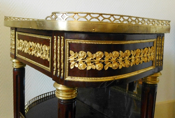 Petite console Louis XVI Directoire en acajou, garniture de bronze doré au mercure fin XVIIIe