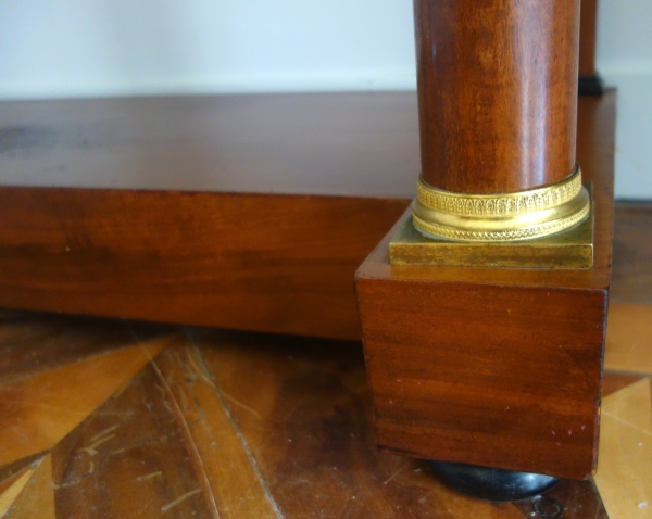 Console à colonnes en acajou, bronzes dorés au mercure, marbre bleu tigré - époque Empire