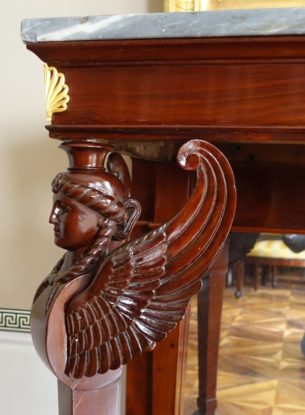 Console d'époque Consulat en acajou flammé, attribuée à Molitor - bronzes dorés au mercure