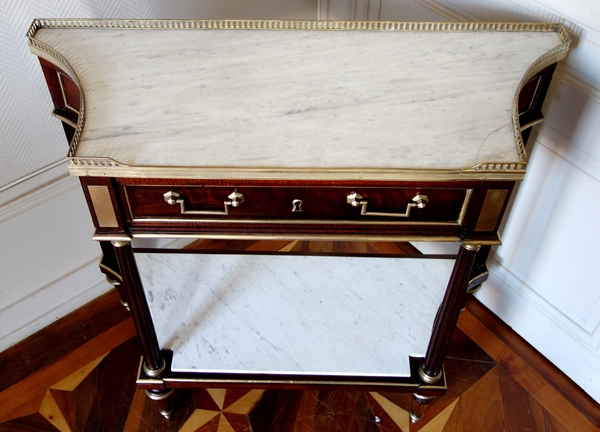 Console desserte d'époque Louis XVI Directoire en acajou, filets d'ébène et laiton, fin XVIIIe