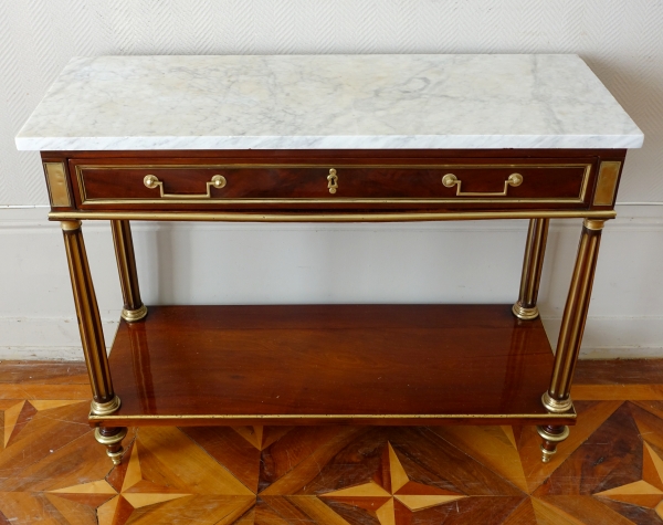 Console desserte d'époque Louis XVI Directoire en acajou, filets de laiton, fin XVIIIe