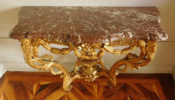 Console en bois sculpté et doré estampillée Chollot, époque Transition Louis XV - Louis XVI