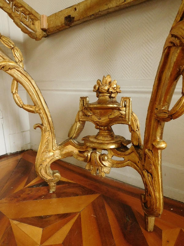 Console en bois sculpté et doré estampillée Chollot, époque Transition Louis XV - Louis XVI