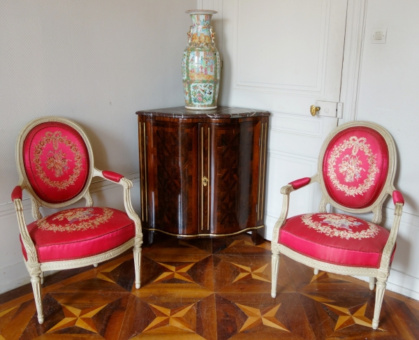 Louis XV marquetry corner cupboard, stamp of Jean Mathieu Chevallier, 18th century