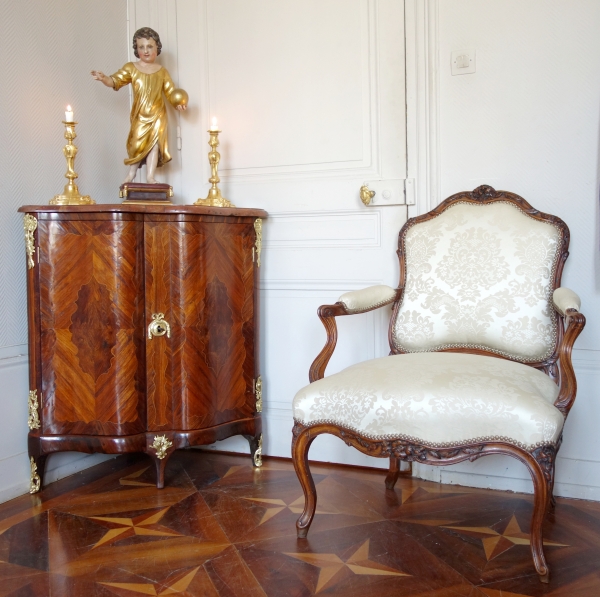 Louis XV rosewood & amaranth marquetry corner cupboard stamped Pierre Wattelin - 18th century