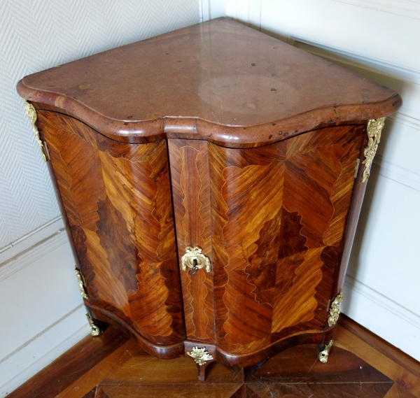 Louis XV rosewood & amaranth marquetry corner cupboard stamped Pierre Wattelin - 18th century