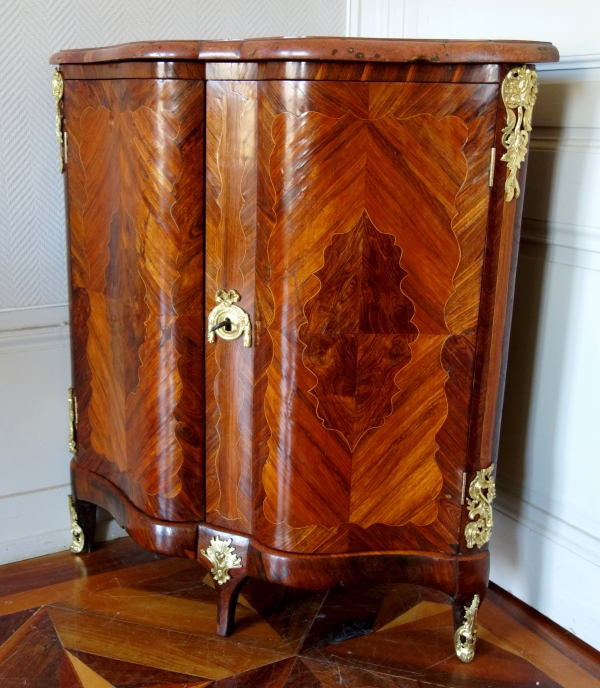 Louis XV rosewood & amaranth marquetry corner cupboard stamped Pierre Wattelin - 18th century