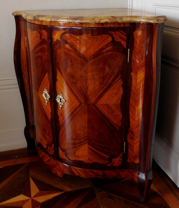 Nicolas Petit : Louis XV marquetry corner cupboard, 18th century