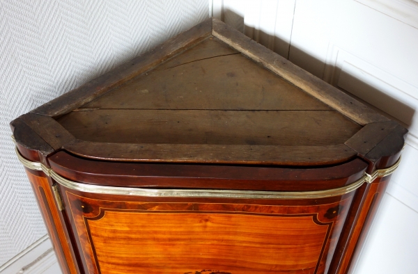 Charles Topino : Louis XVI marquetry corner cupboard, 18th century - stamped