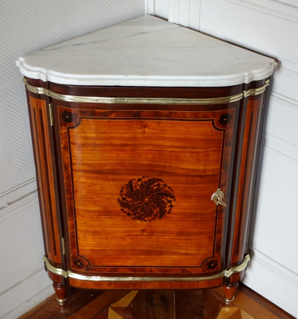 Charles Topino : Louis XVI marquetry corner cupboard, 18th century - stamped