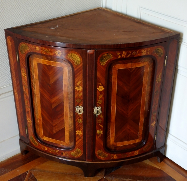 Louis XV rosewood marquetry corner cupboard - 18th century