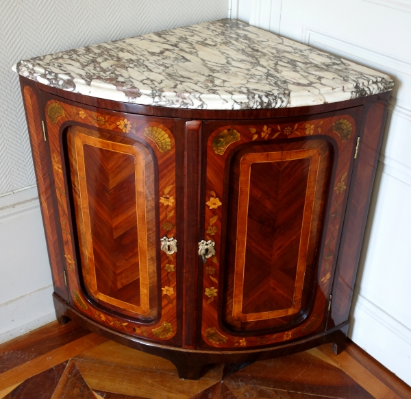 Louis XV rosewood marquetry corner cupboard - 18th century