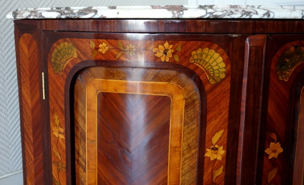 Encoignure buffet d'angle d'époque Louis XV Transition en fine marqueterie fleurie - XVIIIe siècle