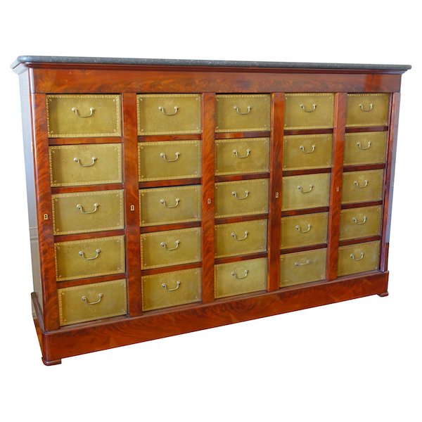 Large mahogany storage unit, early 19th century circa 1830 - 192cm