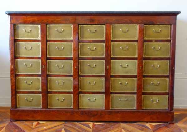 Large mahogany storage unit, early 19th century circa 1830 - 192cm