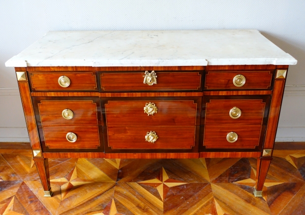 Large Louis XVI marquetry chest of drawers, late 18th century - 145,5cm