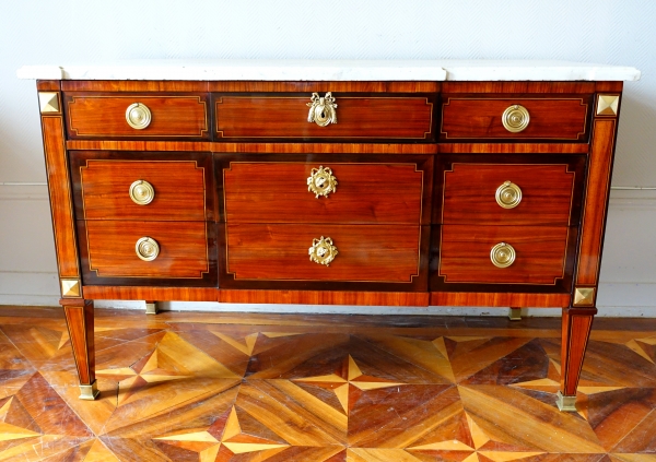 Large Louis XVI marquetry chest of drawers, late 18th century - 145,5cm