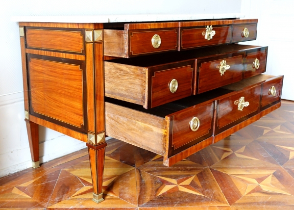 Large Louis XVI marquetry chest of drawers, late 18th century - 145,5cm