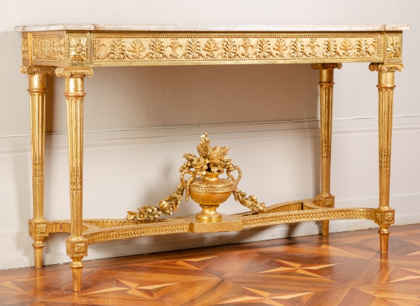 Importante console d'époque Louis XVI en bois sculpté et doré, attribuée à Georges Jacob