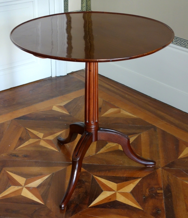 Canabas : guéridon basculant en acajou massif moucheté - estampillé - époque Louis XVI