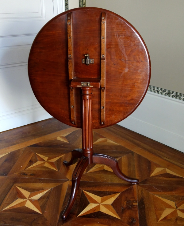 Canabas : guéridon basculant en acajou massif moucheté - estampillé - époque Louis XVI