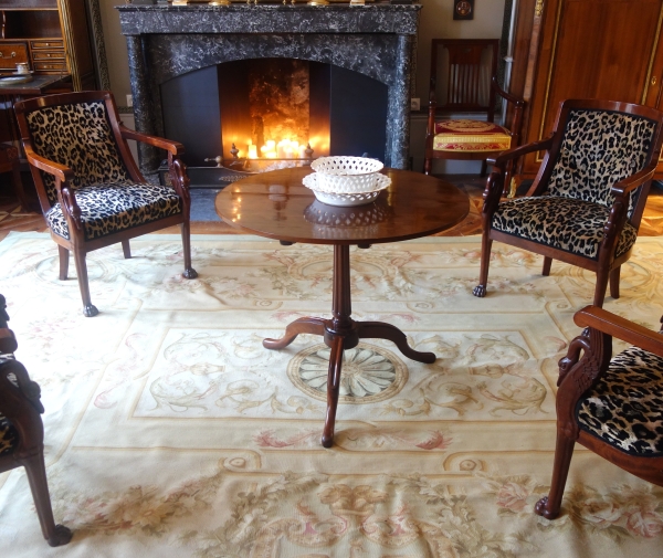 Canabas : guéridon basculant en acajou massif moucheté - époque Louis XVI, estampille et JME