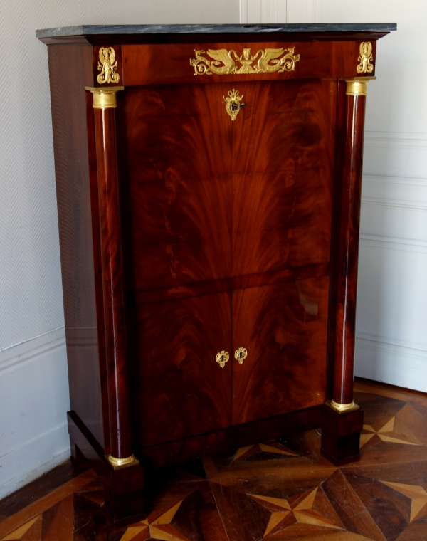 Secrétaire et commode en suite d’époque Empire, acajou, bronze doré, marbre bleu Turquin