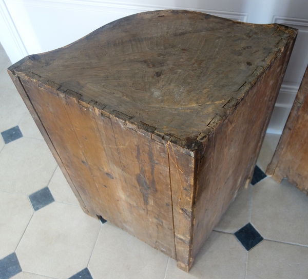 Pair of Louis XV rosewood marquetry corner cupboards - 18th century